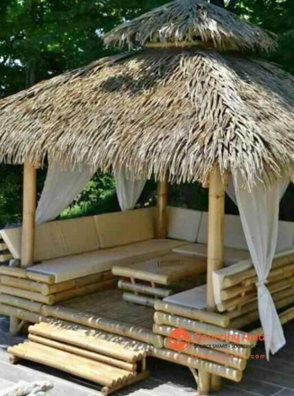 Gazebo Bambu Bergaya Tropis